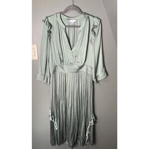 Current Air Silky Green Pleated Vneck Dress. Size Med. Great condition.